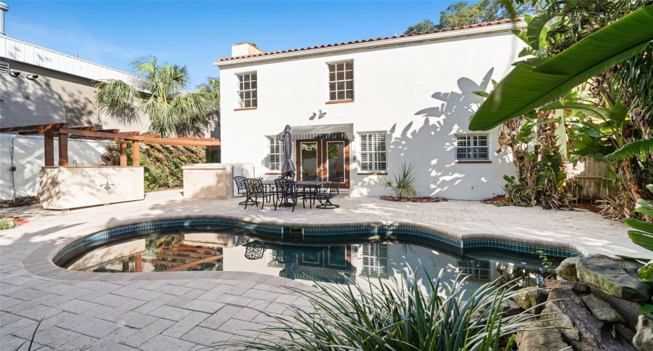 3710 LEONA STREET, TAMPA, Florida 33629, 3 Bedrooms Bedrooms, 0 ,3 BathroomsBathrooms,Residential,For Sale,LEONA,0,MFRTB8532124