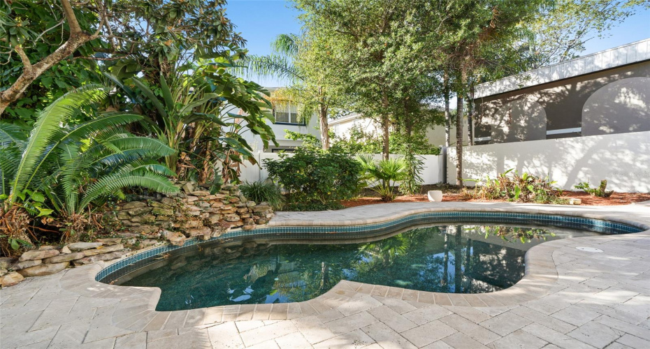 3710 LEONA STREET, TAMPA, Florida 33629, 3 Bedrooms Bedrooms, 0 ,3 BathroomsBathrooms,Residential,For Sale,LEONA,0,MFRTB8532124